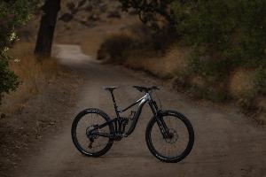VTT Enduro GIANT Reign 1 Airglow/Cold Night