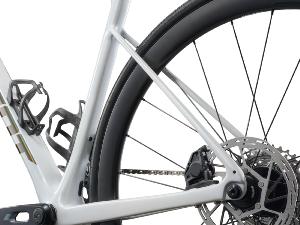 Vélo Route GIANT Defy Advanced Pro 1 Blanc SRAM Rival AXS E1