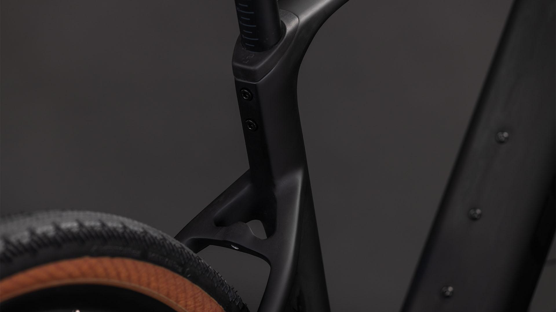 Vélo gravel électrique Cube nuroad hybrid c:62 exc 400x blackline