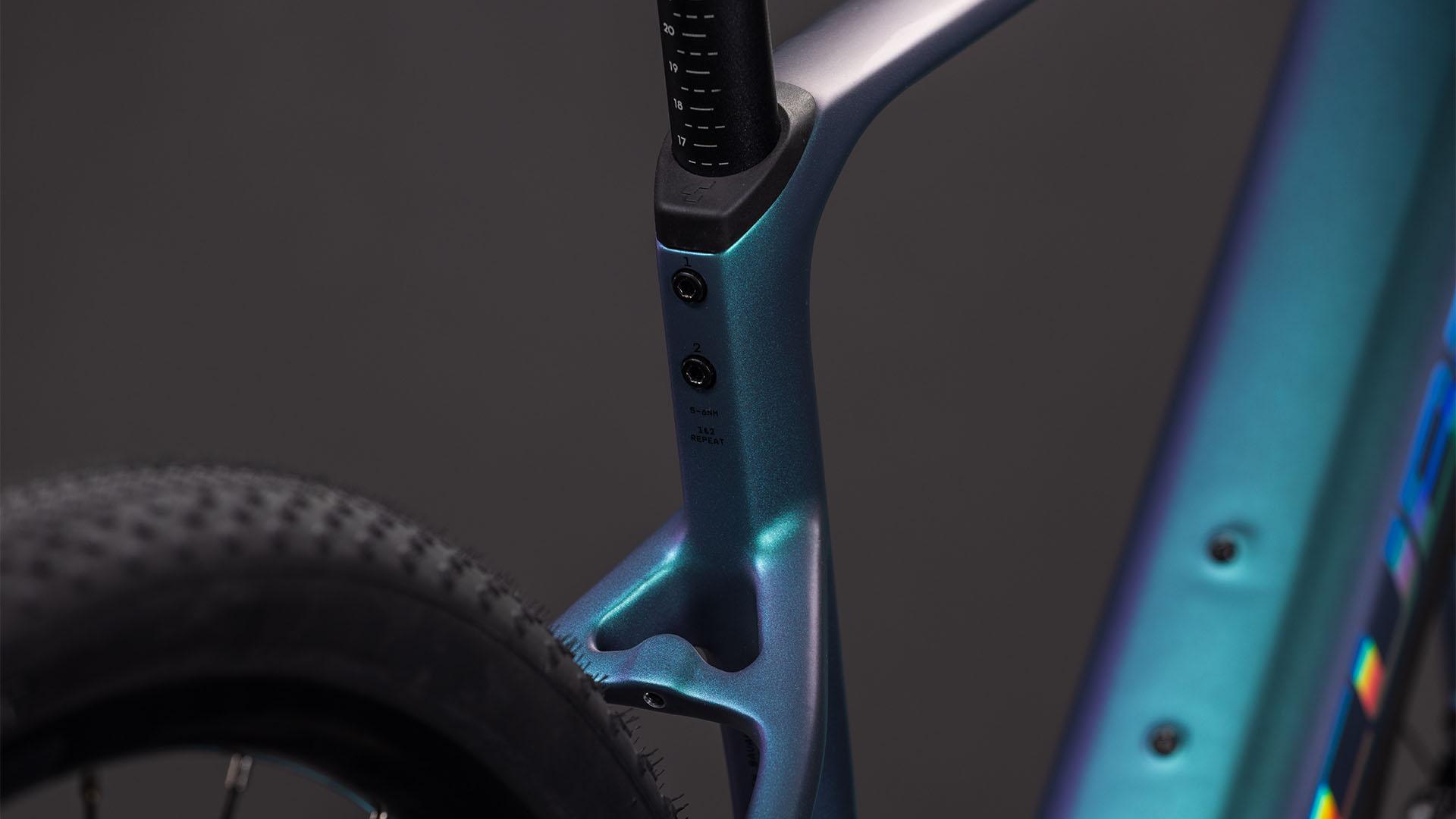 Vélo gravel électrique Cube nulane hybrid c:62 slx 400x polarlight´n´prism