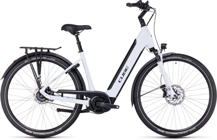Vélo de ville électrique Cube Supreme RT Hybrid EXC 500 wh – Cadre Easy Entry – Blanc/Noir